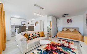 Masterpiece Studio- Free Parking, Wi-Fi, Netflix