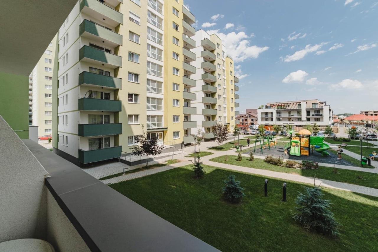 Masterpiece Studio- Free Parking, Wi-Fi, Netflix Brasov Exterior photo